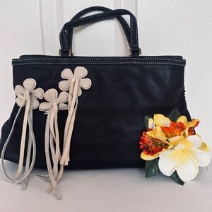 KENNETH COLE ~ Rich Black Soft Leather Handbag w/Cream Leather Flower Design